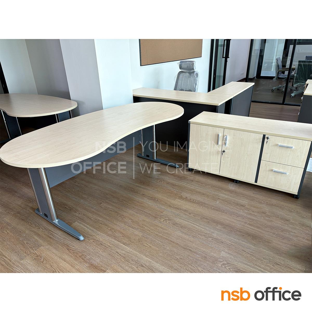 โต๊ะผู้บริหารทรงรูปถั่ว  รุ่น Myronic (ไมโรนิค) ขนาด 200W cm.  พร้อมบังตาไม้ ขาเหล็กตัวแอล