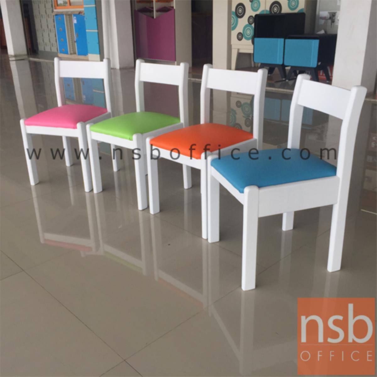 เก้าอี้เด็กอ่านหนังสือ  รุ่น Juno (จูโน่)  โครงไม้ยางพาราทำสีได้