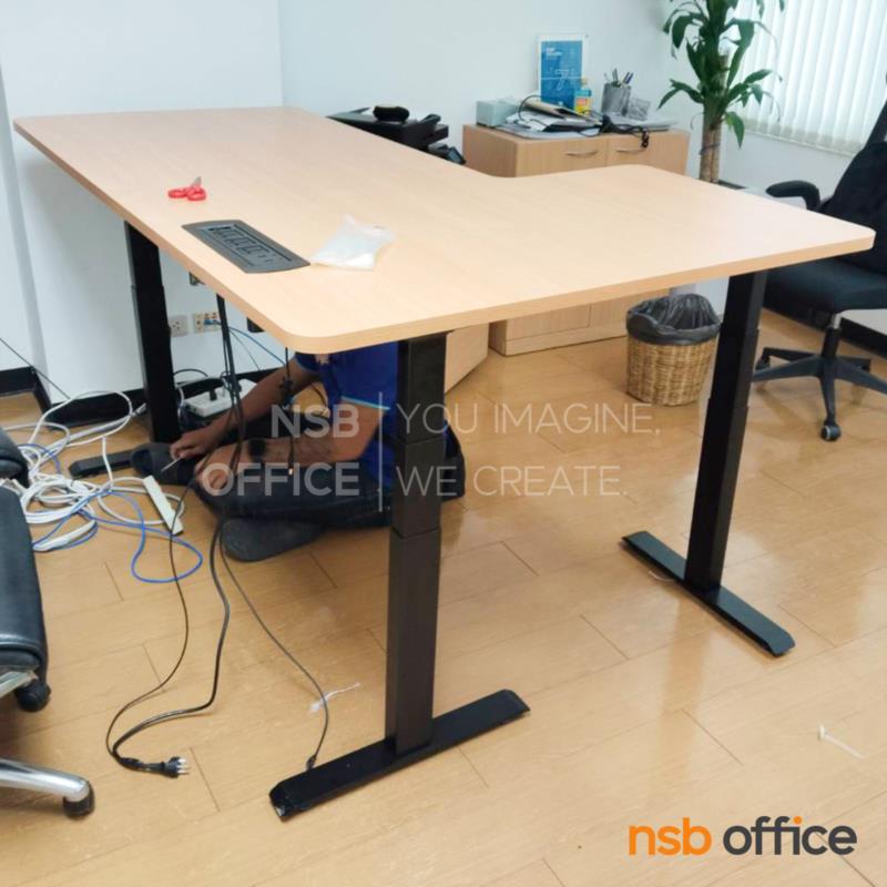 โต๊ะทำงานปรับระดับ Sit 2 Stand ทรงตัวแอล รุ่น Carmelo (คาร์เมโล่) ขนาด 160W, 180W cm.  พร้อมป็อปอัพรุ่น A24A042