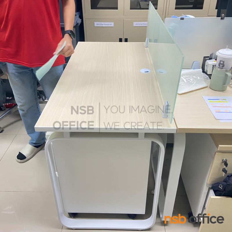 โต๊ะทำงาน รุ่น Cinnamon (ชินาม่อน)  บังตาและโครงขาเหล็ก