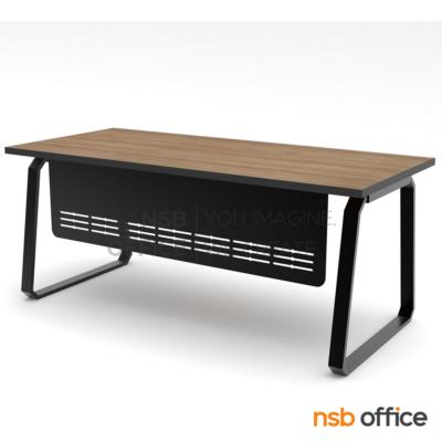 โต๊ะผู้บริหารทรงสี่เหลี่ยม รุ่น Birney (เบอร์นี่) ขนาด 160W, 180W cm.  บังตาเหล็ก ขาเหล็กทรงคางหมู