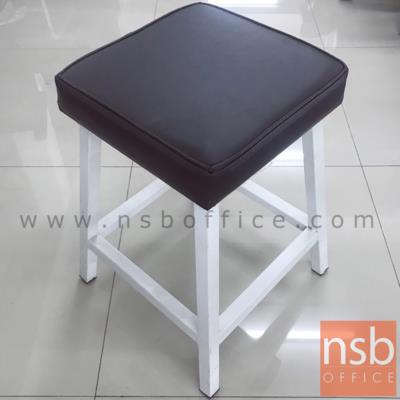 เก้าอี้หนังเทียมสีน้ำตาล รุ่น NSB-CHAIR6 ขนาด 32W*51H cm. ขาเหล็กสีขาว (ยกเลิก)