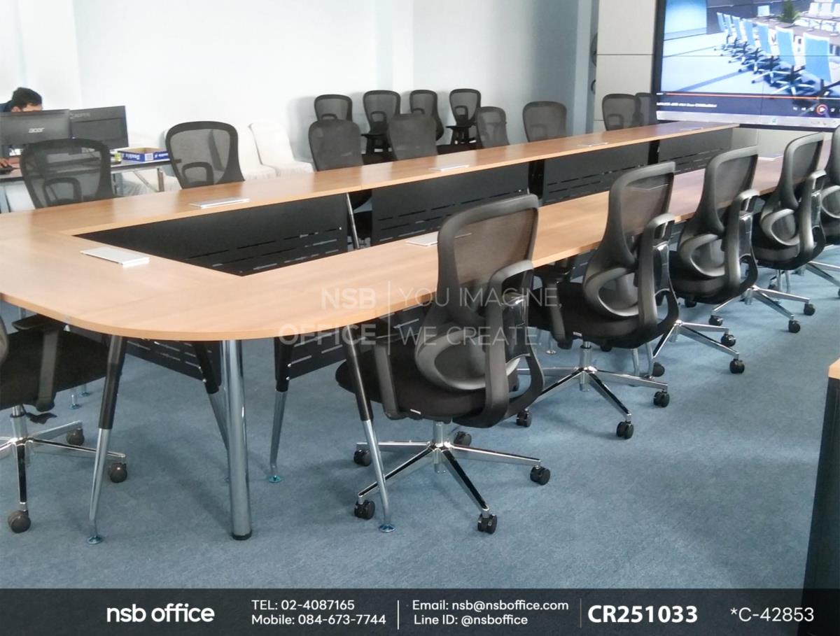 โต๊ะทำงานขาเหล็กเสริมโต๊ะเข้ามุมทรงโค้ง นำมาต่อเป็นโต๊ะประชุมตัวใหญ่