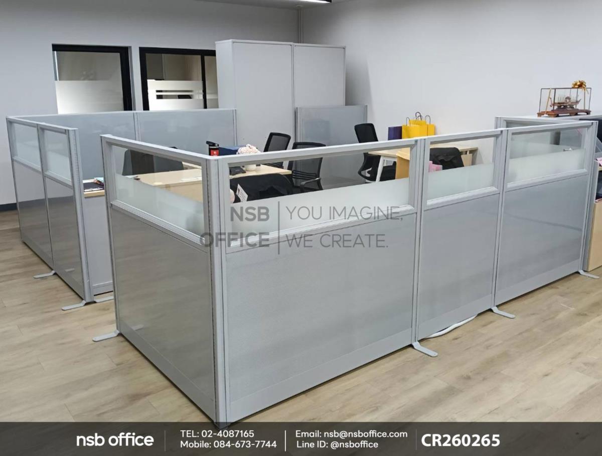 พาร์ทิชั่นแบบครึ่งทึบครึ่งกระจกฝ้า+ใส พร้อมเสาเริ่ม