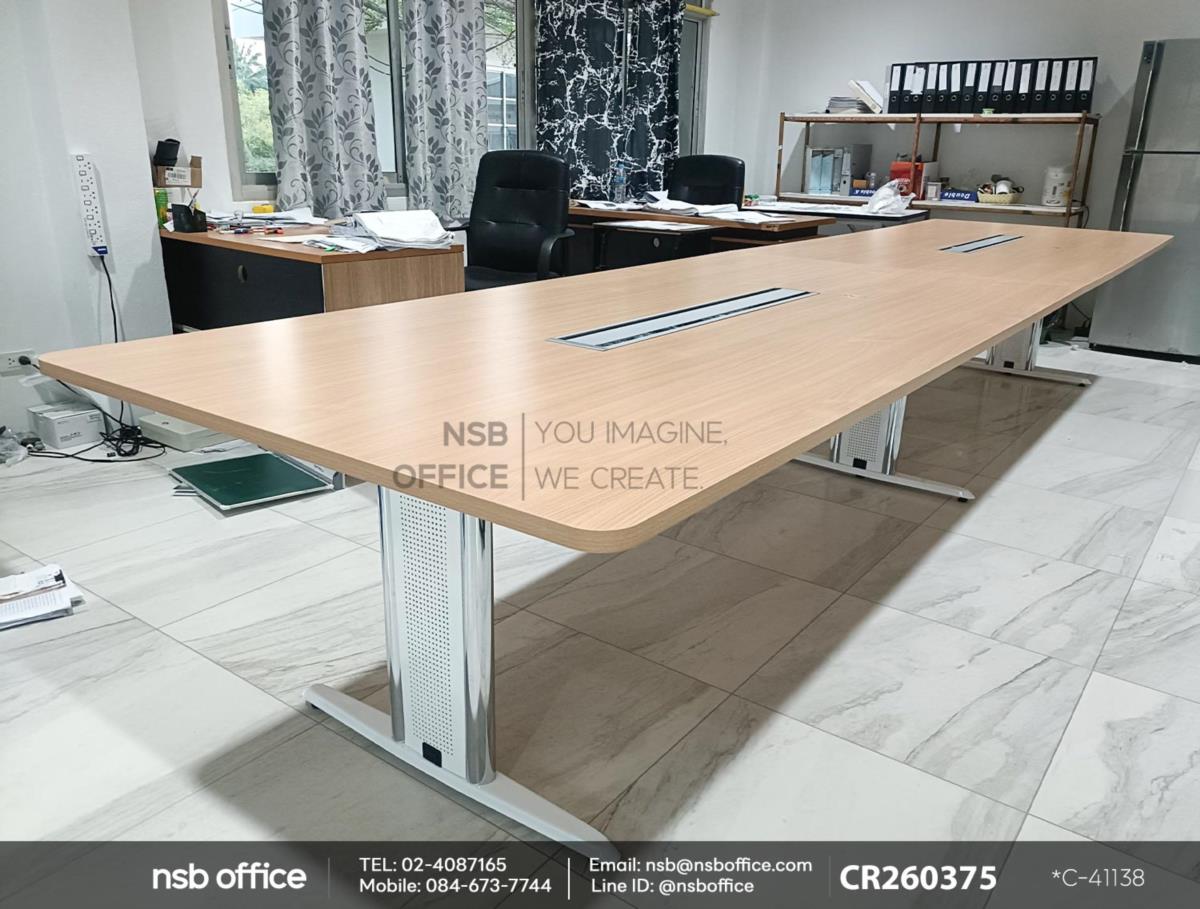 โต๊ะประชุมสี่เหลี่ยมมุมมน ใช้งานคู่กันกับเก้าอี้สำนักงาน ขาเหล็กชุบโครเมียม
