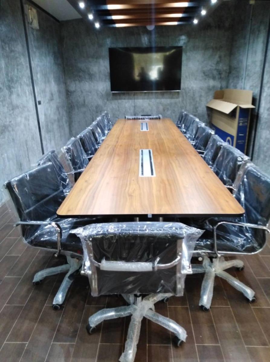 โต๊ะประชุมขาเหล็กตัวไอ เก้าอี้สำนักงานและกระดานไวท์บอร์ด