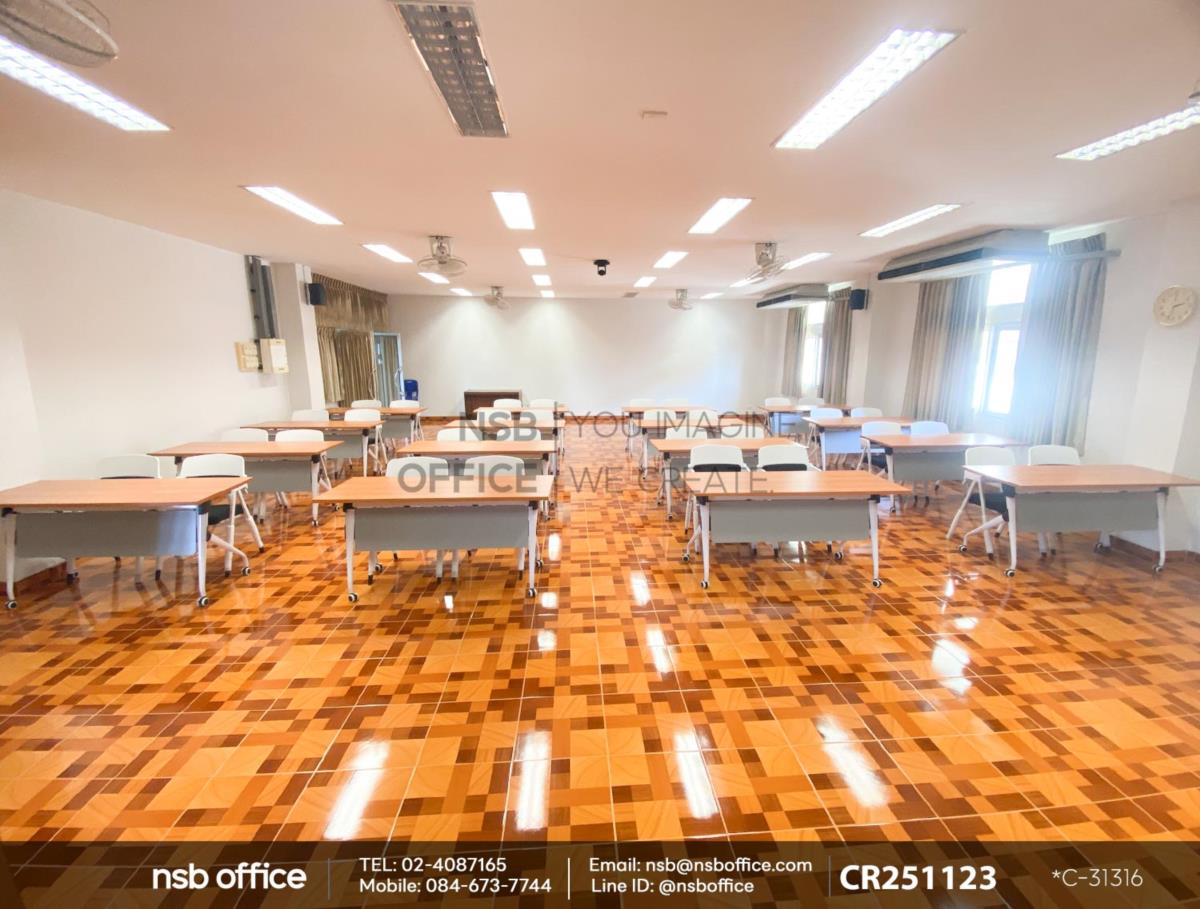 โต๊ะประชุมพับได้ล้อเลื่อนใช้งานคู่กับเก้าอี้อเนกประสงค์เฟรมโพลี่ 