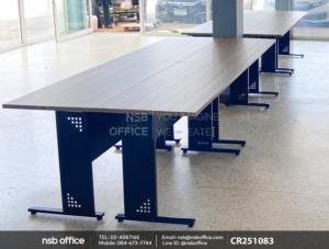 โต๊ะทำงานโล่ง โครงขาเหล็ก