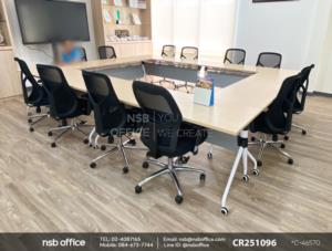 โต๊ะประชุมพับได้ล้อเลื่อนเสริมการใช้งานด้วยเก้าอี้สำนักงานหลังเน็ต