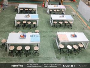 โต๊ะทำงานทดลองเสริมการช้งานด้วยเก้าอี้บาร์กลม