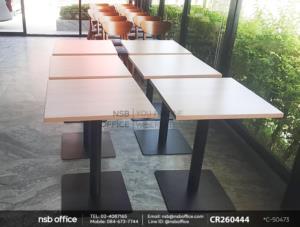 โต๊ะบาร์หน้าสี่เหลี่ยม ขาเหลี่ยมเสริมการใช้งานด้วยเก้าอี้ไม้ยางพารา