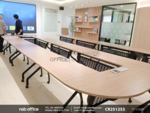 โต๊ะประชุมพับเก็บได้ล้อเลื่อน ต่อด้วยโต๊ะประชุมครึ่งวงกลมเป็นโต๊ะประชุมใหญ่