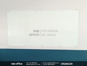 ไวท์บอร์ดกระจกนิรภัยพ่นสีขาว(กระจกไม่ต้องเจาะรู ติดตั้งด้วยคิ้วเหล็กทำสี)